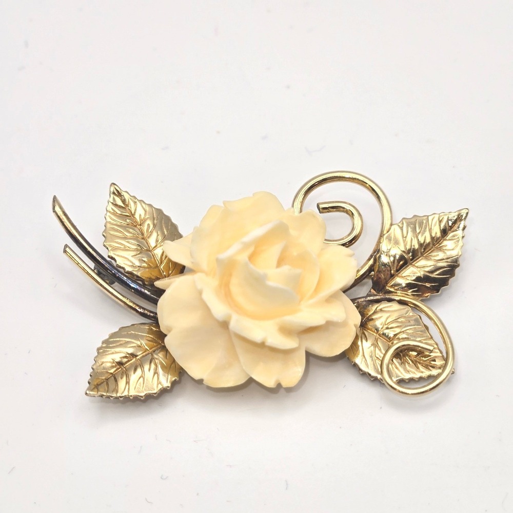 Winard Brooch Womens 2" 12kt Gold Filled Ivory Resin Rose Floral Vintage Signed